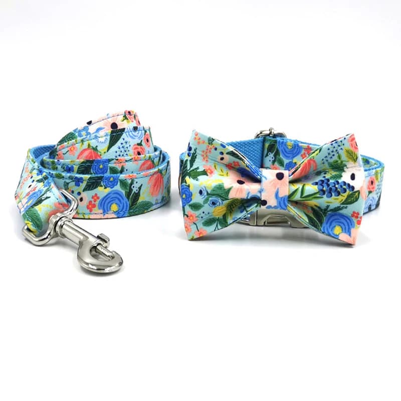 Colliers pour animaux de compagnie pour chiens, gravure au Laser, nom personnalisé, collier pour chien, réglable, Durable, nœud papillon, ensemble de laisse, Floral bleu