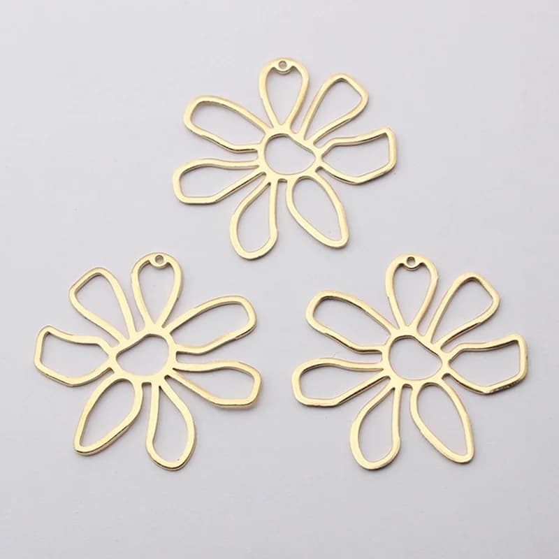 Breloques en laiton brut à fleurs, pendentif pour boucles d'oreilles faites à la main, collier, fabrication de bijoux pour femmes, breloques à la mode, 10 pièces