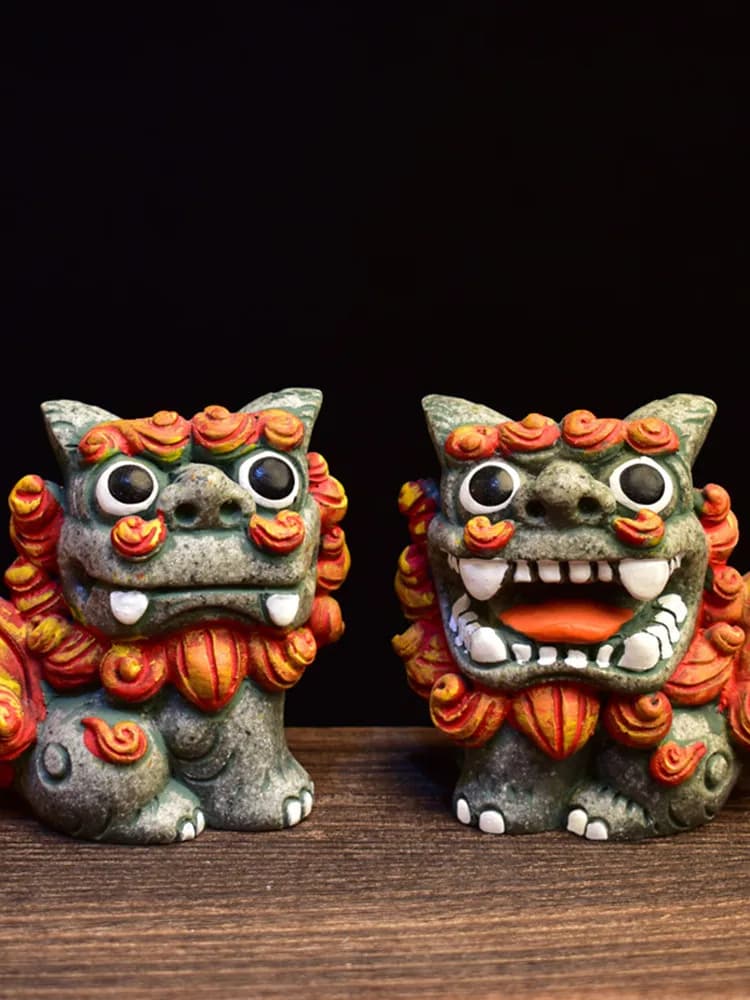 Une paire d'ornements de discussion chinois, maison de ville mignonne, petit bureau de discussion, affaires chanceuses et prospères