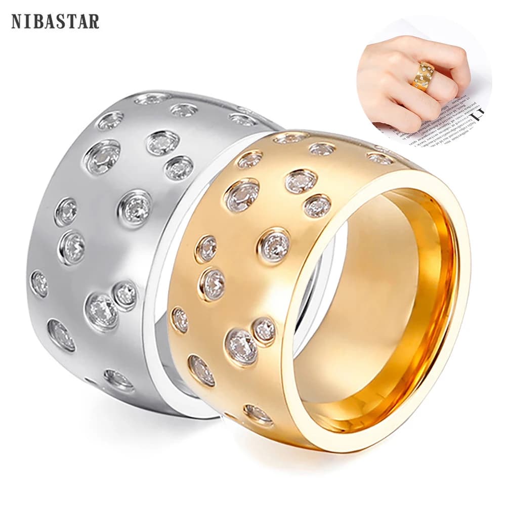 NIBASTAR Simple en acier inoxydable femmes 10mm anneau brillant cristal promesse de mariage bijoux accessoires vente en gros au détail