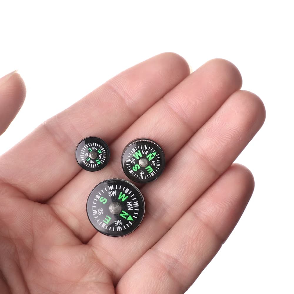 Mini boussoles portables pour la navigation nord, boussole précise, boussoles de survie, conception de boutons, guide pratique, camping et randonnée, 10 pièces