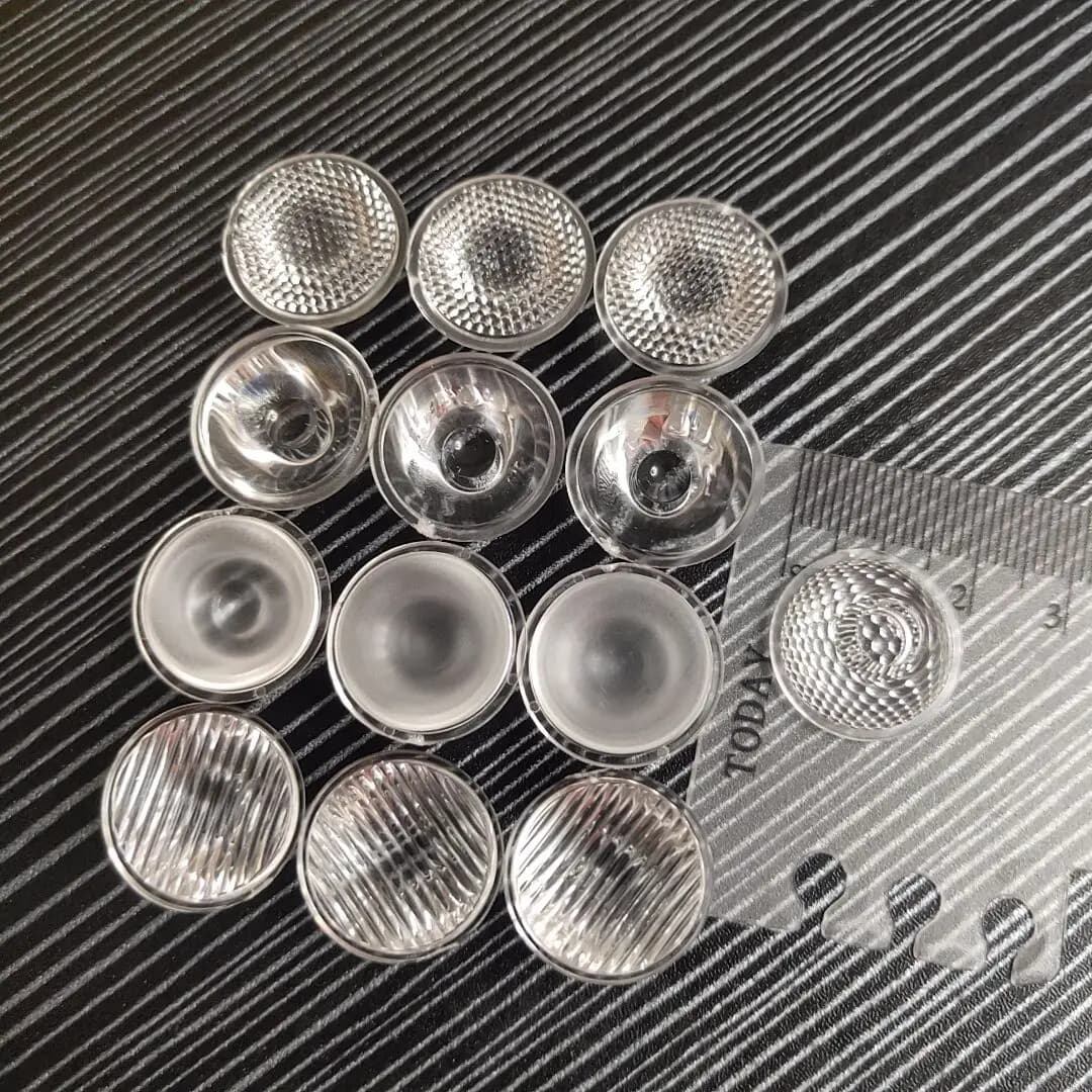 Lentille de collimateur LED PMMA optique 20 mm 8 ° –120 ° Réflecteur pour ampoule à diode LED 1W 3W 5W