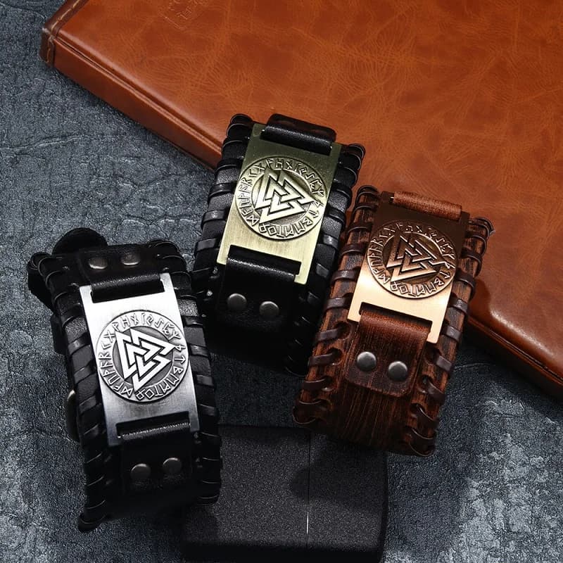 Bracelet en cuir large pour hommes, Totem Viking Vintage, Triangle, lettre lunaire tressée, étiquette Odin, bijoux, accessoires classiques