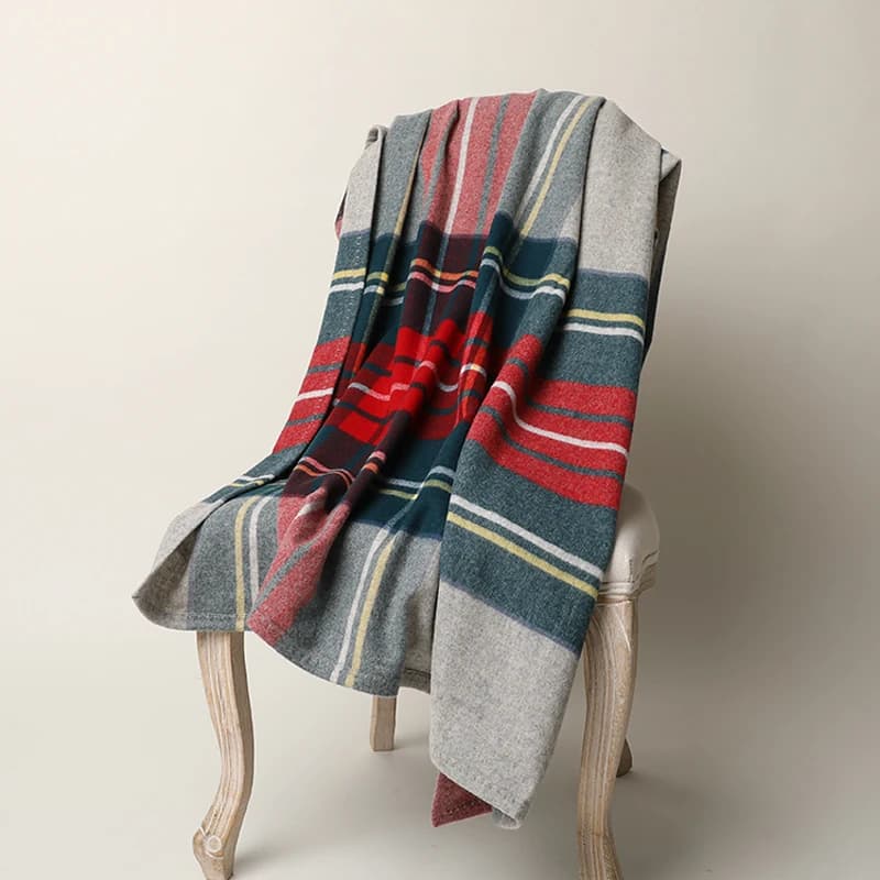 Couvertures de jet de cachemire de concepteur noble de luxe, couvertures d'optique de sourire, couvertures de canapé-lit de ménage, couverture de plaid de voyageurs d'air, 135*186cm