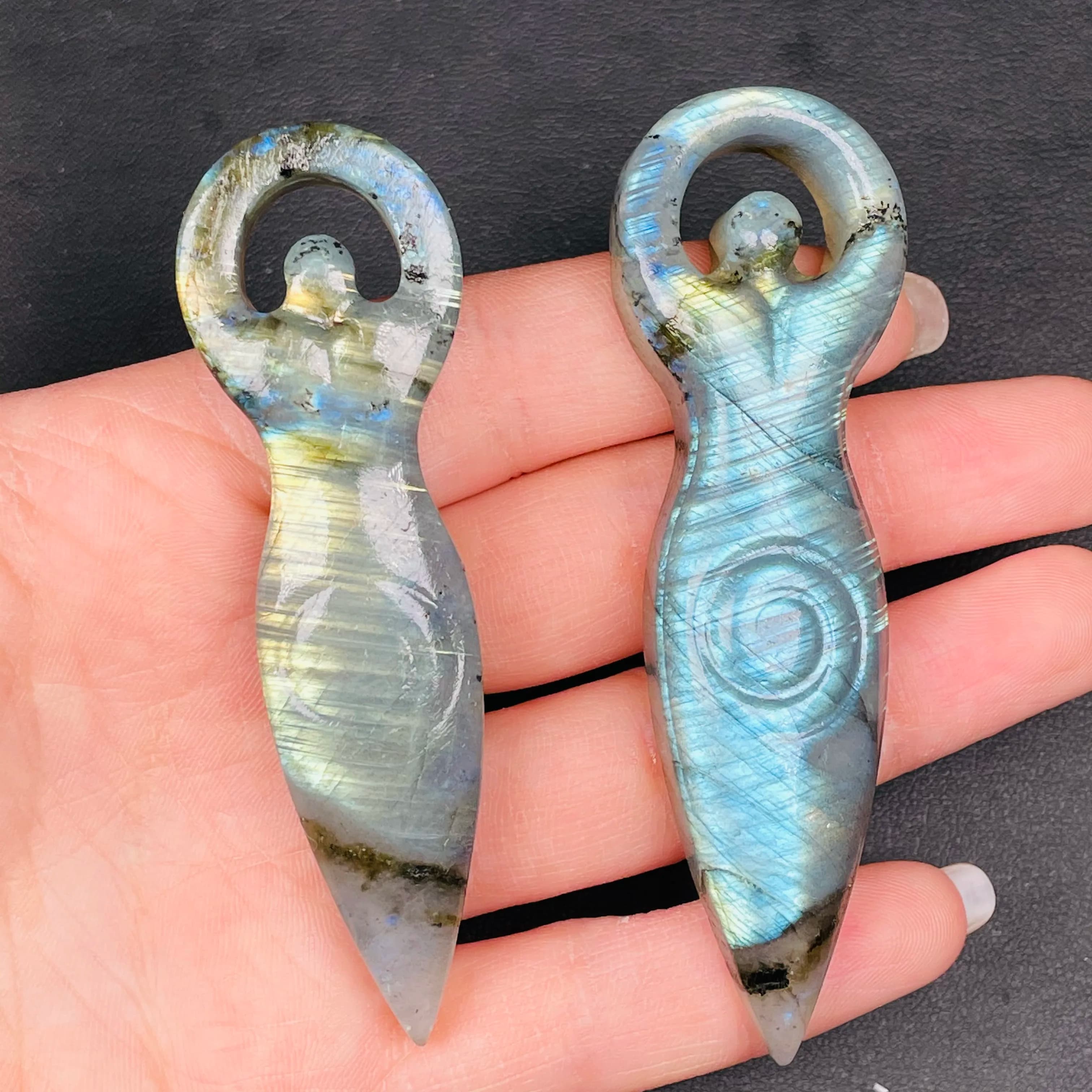 Statue de Déesse du Labrador en Clip Sculpté à la Main, Pendentif Artisanal pour Cadeaux
