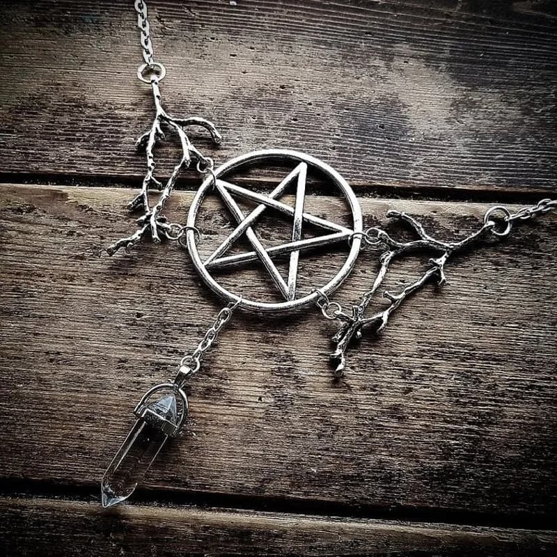 Collier de Branches de Pentagramme et de Quartz Inspiré du Punk, Bijoux de Sorcière Gothique, Pendentif de Déclaration Gothique, Cadeau Magique Wiccan pour Femme