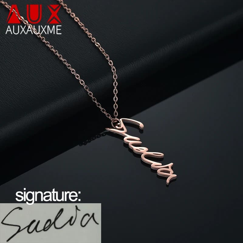 Auxauxme – collier avec pendentif Signature d'écriture personnalisée, en acier inoxydable, avec plaque signalétique faite à la main, bijoux d'anniversaire