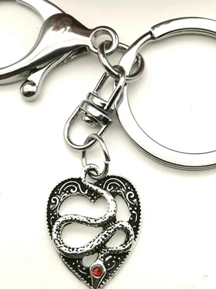 Porte-clés en forme de serpent, Style gothique, Punk foncé, rétro, croix, cœur