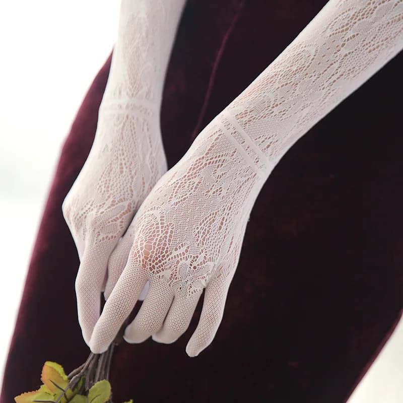 Gants Sexy en dentelle creuse pour femmes, longs, serrés, respirants, fins, élastiques, étiquette habillée, Cosplay, conduite, cyclisme, protection solaire, nouvelle collection