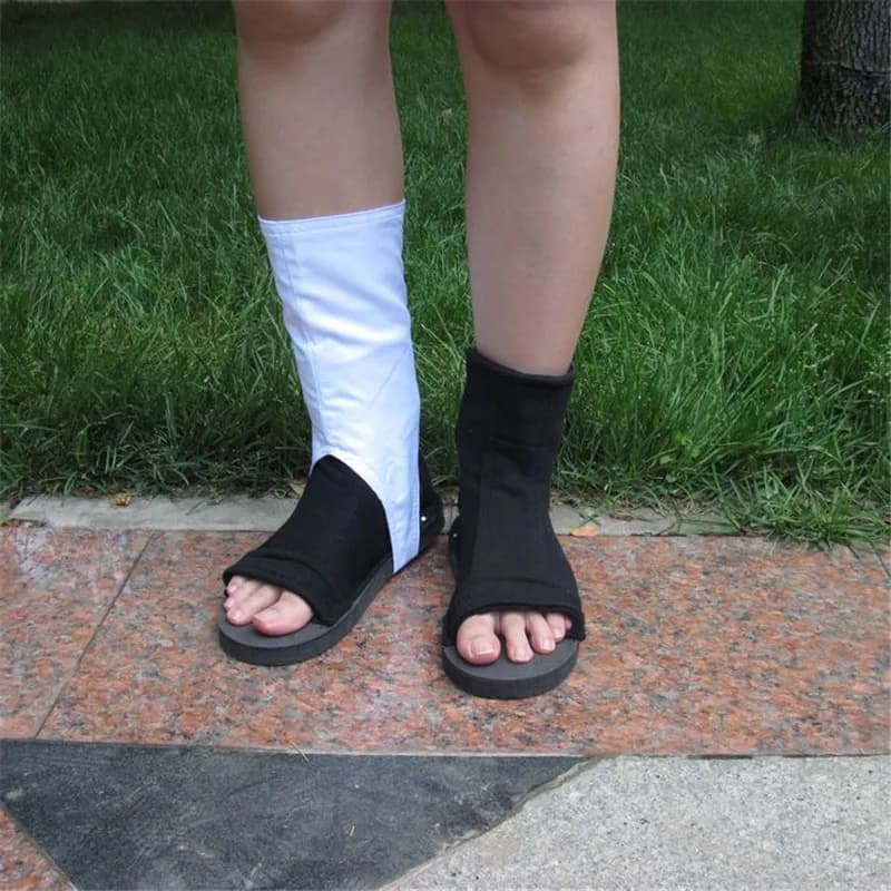 Anime Uchiha Itachi Cosplay chaussures Akatsuki Cos chaussures Cosplay Costume noël Halloween fête sandales bottes pour femmes hommes enfants