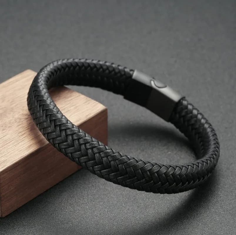 Bracelet en cuir tissé à la main pour hommes, Style Simple, noir, boucle en métal de haute qualité, à la mode, décontracté, cadeau pour mari