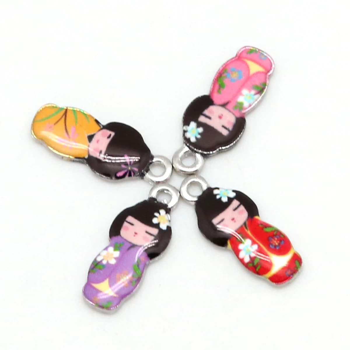 Nouveauté collier pendentif poupée japonaise émail breloques 2-4 pièces 8x21mm galvanoplastie plaqué Rhodium utilisé pour accessoire de bijoux