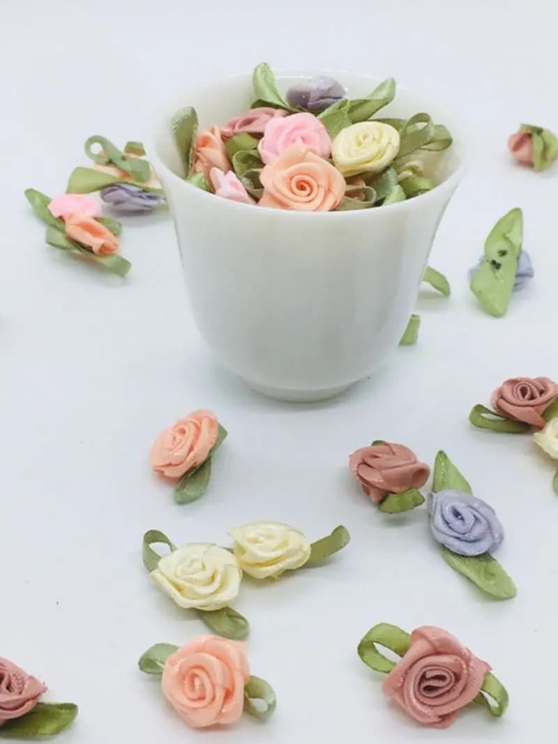 Ruban de bijoux en tissu, petites Roses colorées, 100 pièces/lot, accessoires pour chapeaux, chapeaux, tissus appliqués