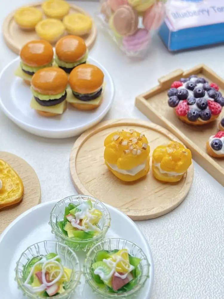1 ensemble 1:12 Miniature Hamburger Mini salade de fruits semblant de nourriture pour Blyth OB11 BJD maison de poupée cuisine jouer jouets accessoires