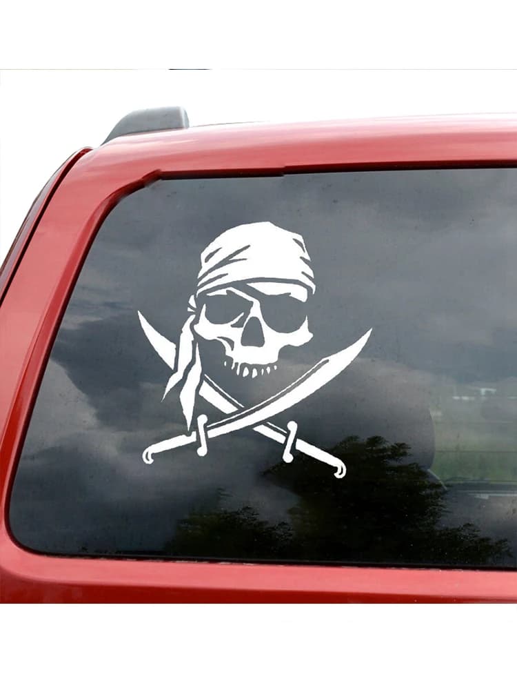 Autocollant de Pirate de crâne imperméable personnalisé et autocollant de décoration amusante de voiture en PVC de modélisation tout-terrain personnalisé 30-28.3cm