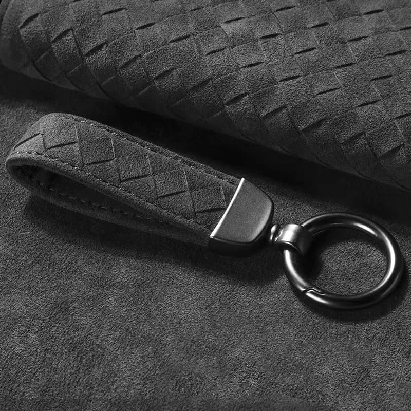 Porte-clés de voiture en cuir suédé haut de gamme, porte-clés de luxe, boucle, pendentif de sac en nubuck, breloques, meilleur cadeau pour homme, petit ami