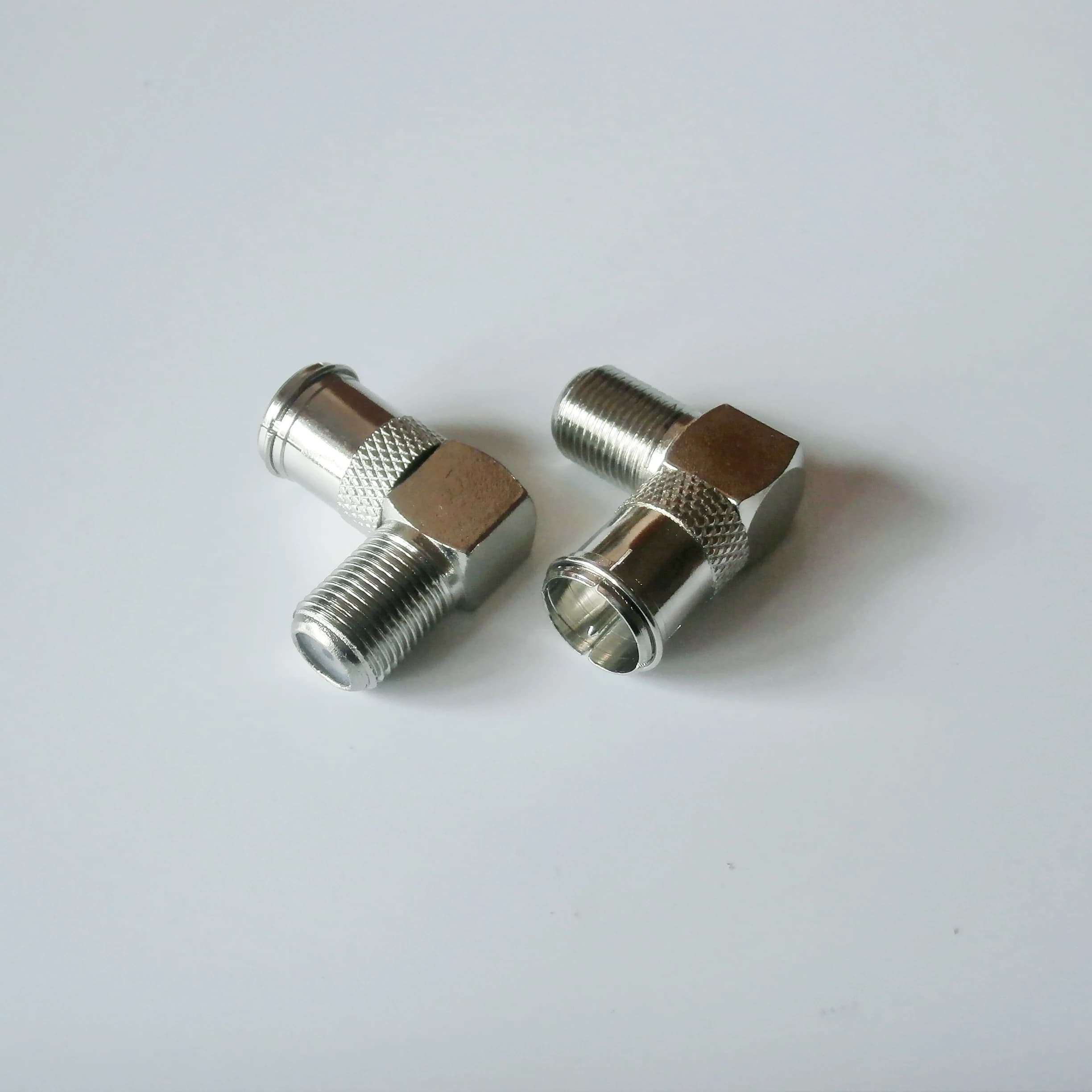 Connecteur adaptateur RF F TV mâle vers F TV femelle en série à Angle droit, 1 pièce