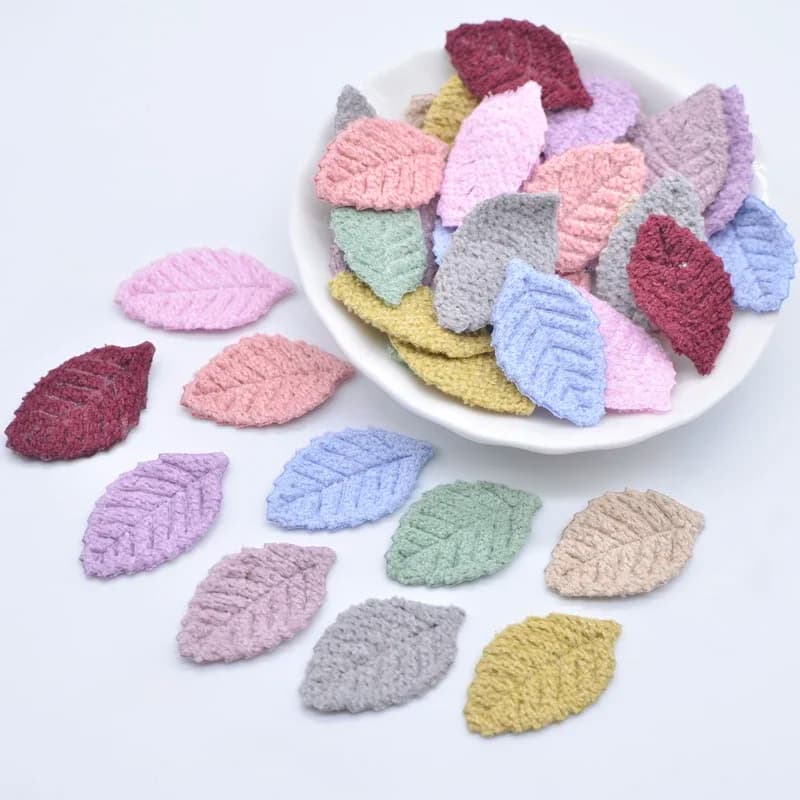100 pièces 18*27mm feuille de laine rembourrée fleur Appliques pour l'artisanat pour enfants chapeaux accessoires bricolage pinces à cheveux boucle d'oreille décoration