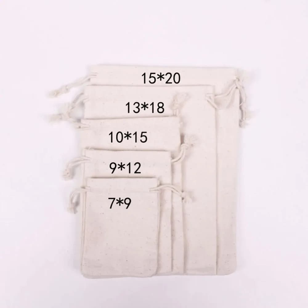 100 pcs/Lot sacs en coton naturel 7x9 9x12 10x15 13x18 15x20cm pochettes cadeaux avec cordon de serrage sacs de rangement à domicile sac d'emballage Logo personnalisé