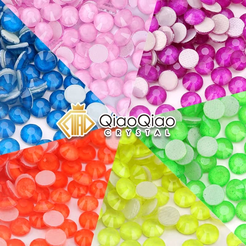 Strass thermocollants QIAO SS6-SS30 en verre, cristaux scintillants néon non thermocollants pour décorations de vêtements
