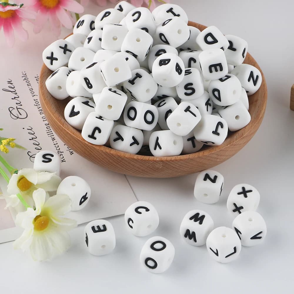 Kovict 10 pièces 12mm Alphabet anglais Silicone lettres perles collier à faire soi-même pour la fabrication de bijoux personnaliser accessoires