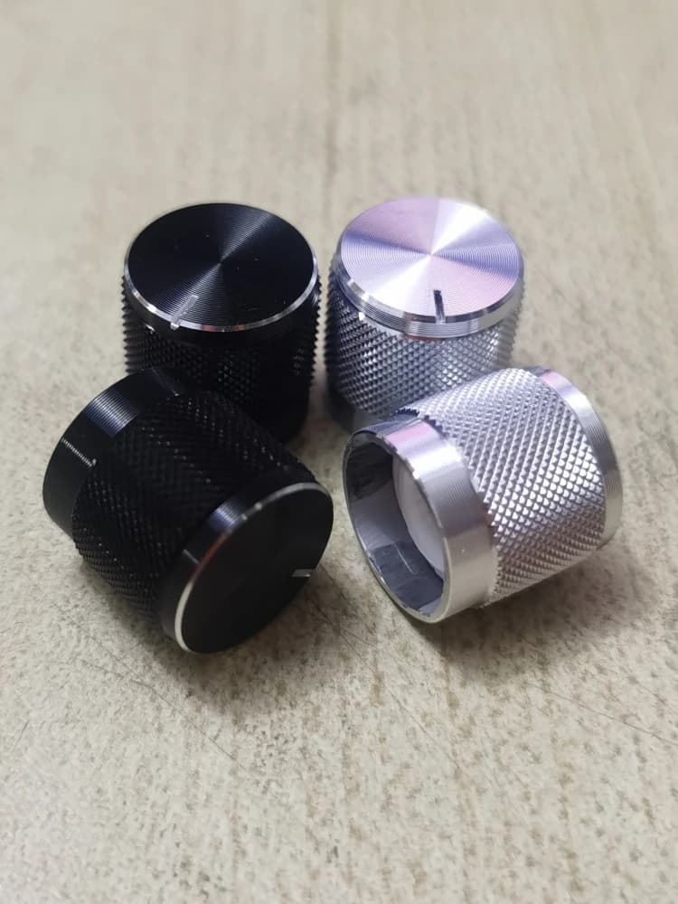 1 pièces en alliage d'aluminium 13*13mm 6mm trou d'arbre potentiomètre bouton capuchon haut-parleur bouton de contrôle du Volume bouton Audio