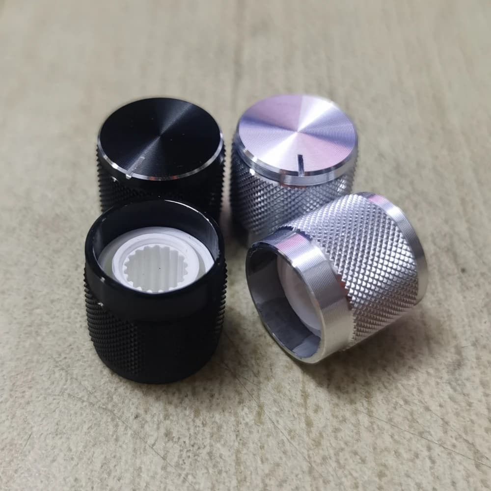 1 pièces en alliage d'aluminium 13*13mm 6mm trou d'arbre potentiomètre bouton capuchon haut-parleur bouton de contrôle du Volume bouton Audio