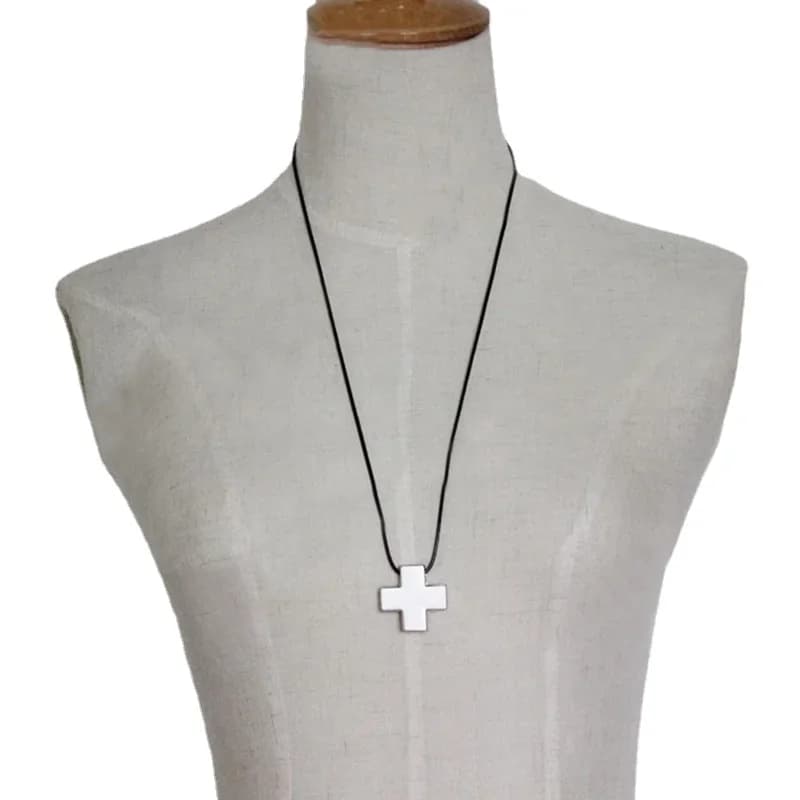 Collier pendentif croix en alliage Anime OligKatsuragi Misato pour femme, bijoux cosplay, perles JOCharms, amulette de la présidence, livraison directe