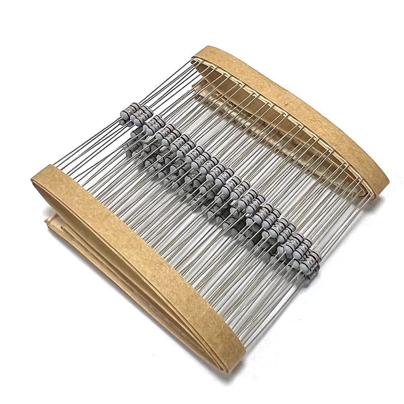 100 pièces de résistances à fil bobiné 1/4W, précision 5%, valeurs : 0.1, 0.22, 0.5, 1, 2.2, 3.3, 4.7 Ohm. Résistances à fil bobiné : 0.1R, 0.22R, 0.5R, 1Ohm, 2R2, 3R3.