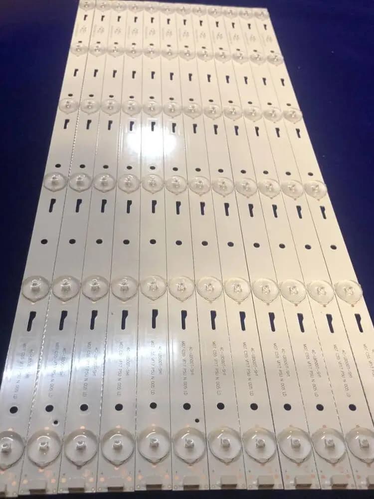 100% nouveau 12 pièces/Kit LED bande pour THO MSON 50 TV T50D15SF 01B T50D15SF-01B LVF500AUDX E2 V10 T8-AU500ML-LC19 T8 AU500ML LC19