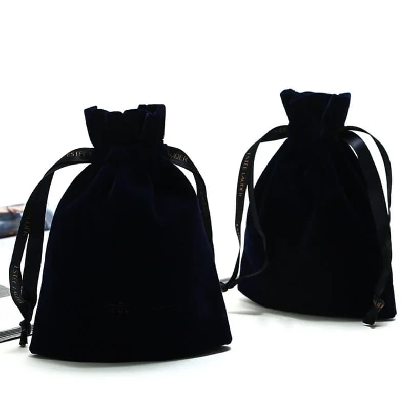 Poudres de bijoux en velours avec logo personnalisé, sac cadeau, maquillage, bougie, parfum, poussière de glute pour cils, 8x11cm, 9x12cm, 10x15cm, 13x18cm, 50 pièces par lot