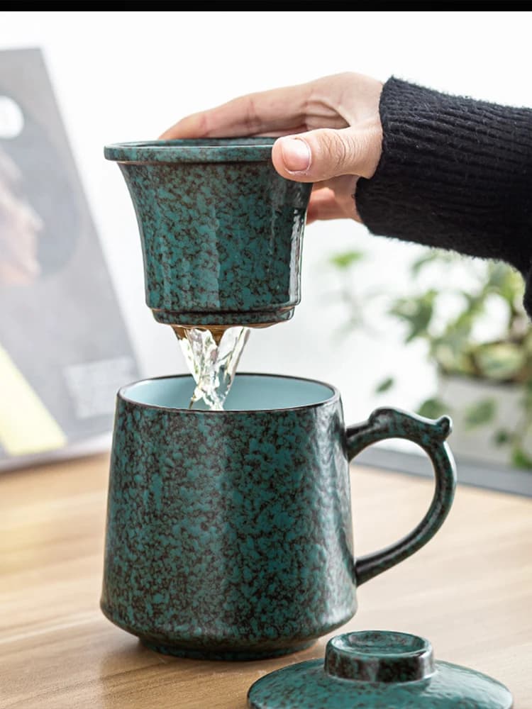 Tasse à thé en céramique de grande capacité avec filtre, poignée et couvercle