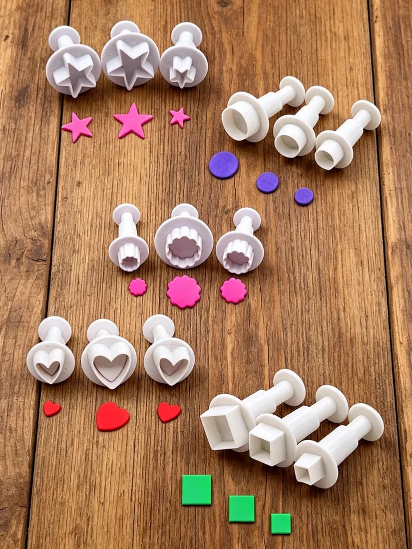 Lot de 3 emporte-pièces pour gâteaux en forme d'étoile, de cœur, de fleur et de carré, moule à biscuits pour la pâtisserie, outils de décoration de gâteaux en fondant