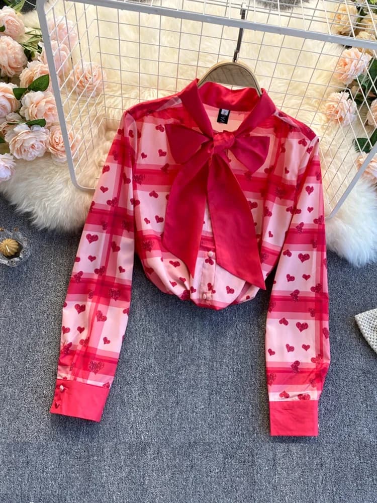 Nouvelle Blouse Femme Rouge à Manches Longues Imprimé Cœur Nœud Papillon Style Français Printemps-Automne Coupe Ample Polyvalente C522