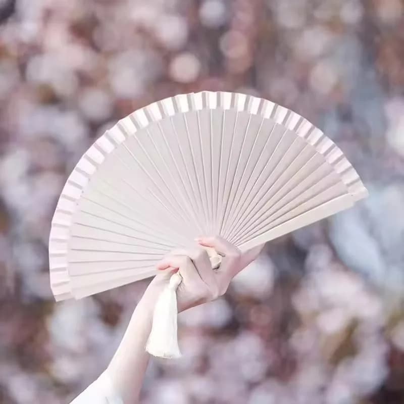 Éventails blancs pour femmes, éventails pliants en bois de haute qualité, éventails portables pour demoiselles d'honneur, éventails pliants espagnols pour invités de mariage