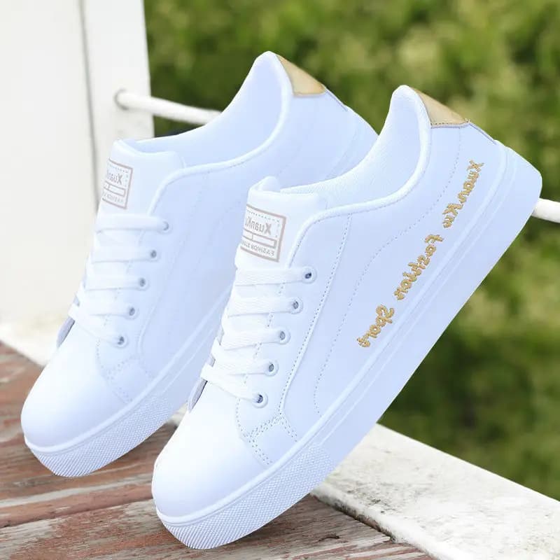 2025 automne hommes chaussures décontractées hiver hommes chaussures de conseil chaussures de sport légères hommes Tennis Sneaker doux blanc chaussures mâle chaussures plates