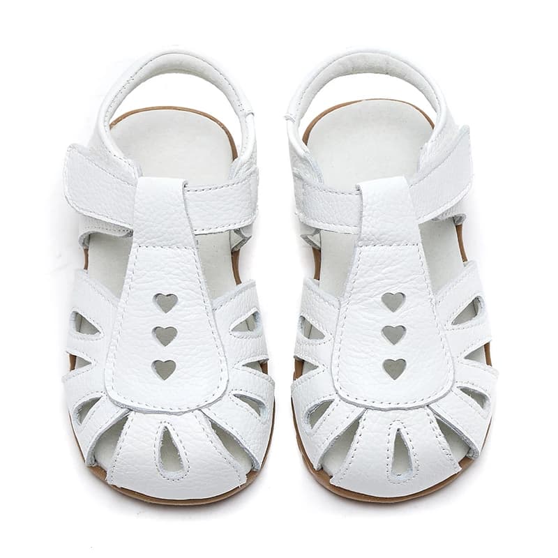 Sandales plates pour filles, en cuir véritable, à semelle souple, bout fermé, chaussures d'été pour enfants.