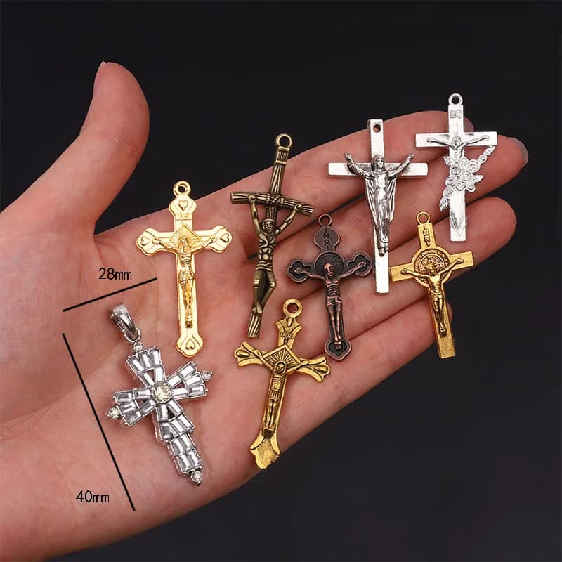 Lot de 10 Pièces de Médailles de Saint Benoît en Alliage, Pendentif à Breloque, Croix de Jésus Christ, Bijoux de Collier Exécutif, Accessoires de Bricolage
