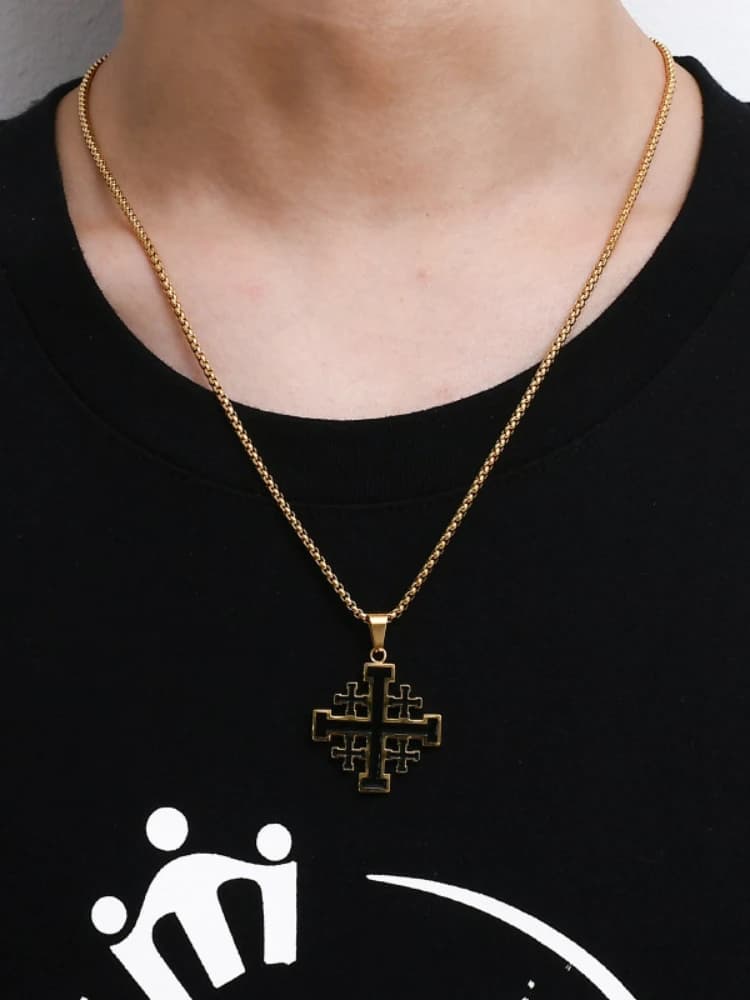 Colliers avec pendentif en croix pour hommes, bijoux religieux en acier inoxydable