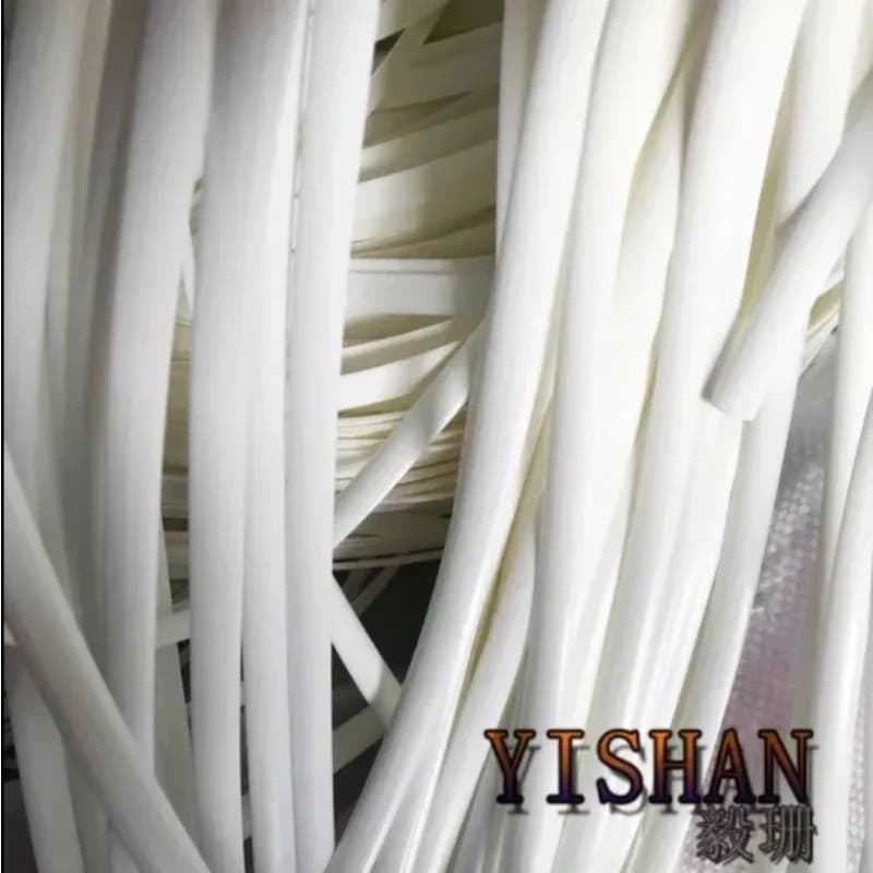 Rattan synthétique plat dégradé blanc (60-70 mètres, 500g), largeur : 8 mm, matériau de tressage en plastique pour réparation de chaises et tables, rotin PE