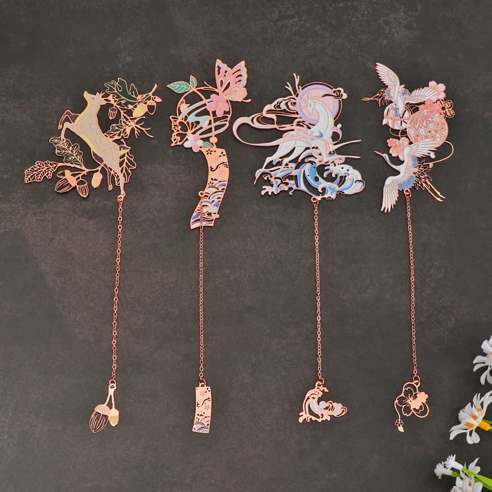 Marque-page en métal de style chinois, pendentif pompon, clip de livre rétro, marque de faune, fournitures scolaires et de bureau, cadeau étudiant, tendance