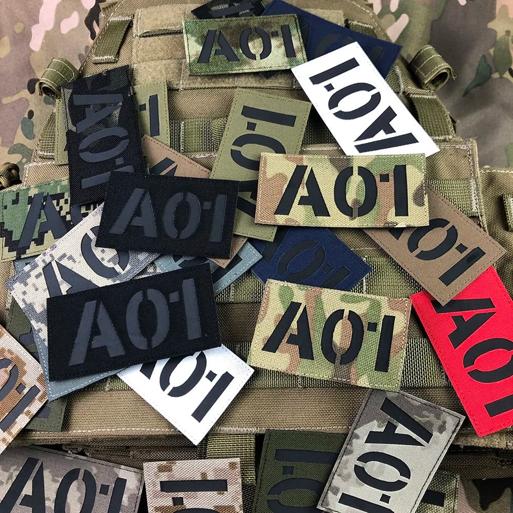 Coupe Laser IR IFF réflexion infrarouge Patch personnalisé Signal d'appel Radio rubans de nom lettres noires tactiques de moral militaire Airsoft