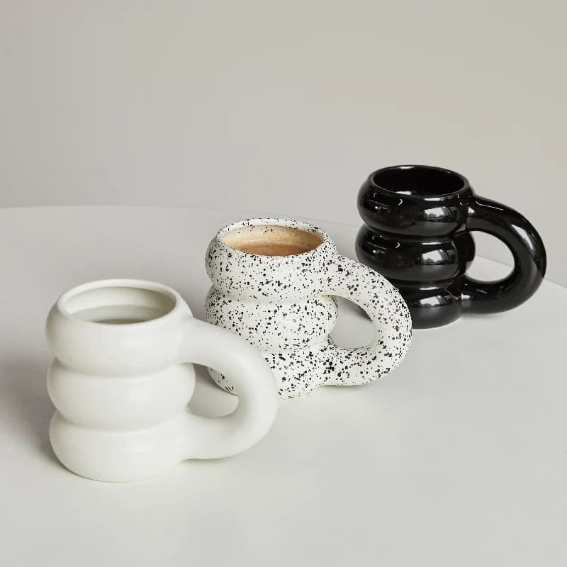 Tasse à eau créative en céramique, tasse à café nordique avec grande poignée colorée en céramique pour jus