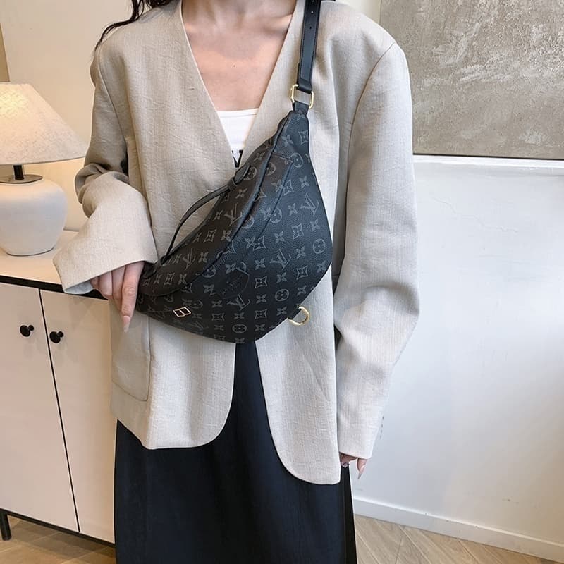 Eco-Friendly Crossbody Bag With Adjustable Strap For Everyday Use