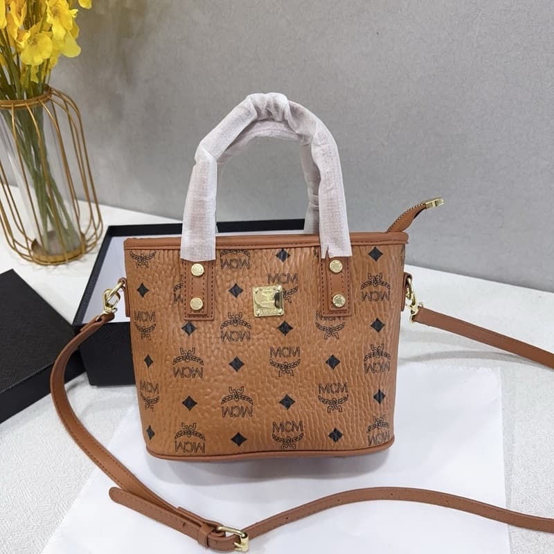 Sac cabas élégant pour femme avec fermeture éclair, polyvalent et éco-responsable.
