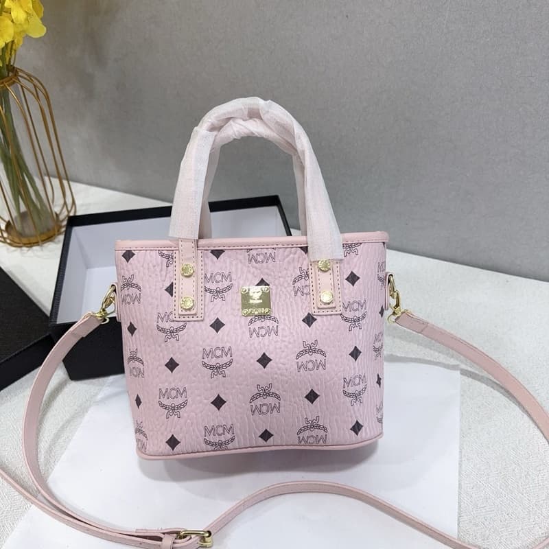 Sac cabas élégant pour femme avec fermeture éclair, polyvalent et éco-responsable.