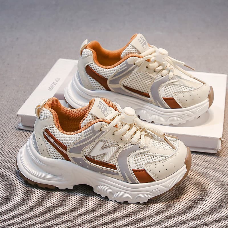 Baskets confortables et polyvalentes pour enfants, collection printemps-automne 2025, style décontracté et tendance, en maille.