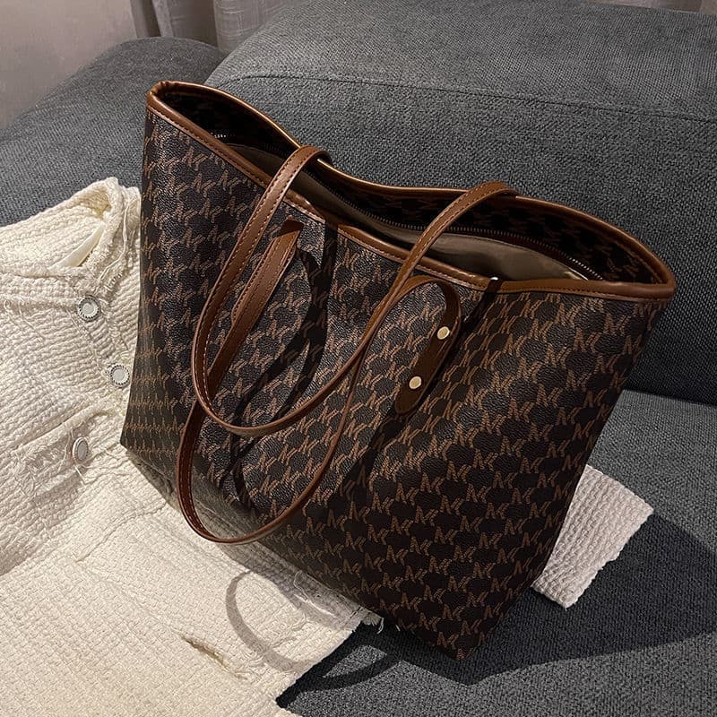 High-end Large-capacity Bag Niche Versatile Commuter Bag Women 2023 New Trendy Texture Portable Tote Bag Large Bag