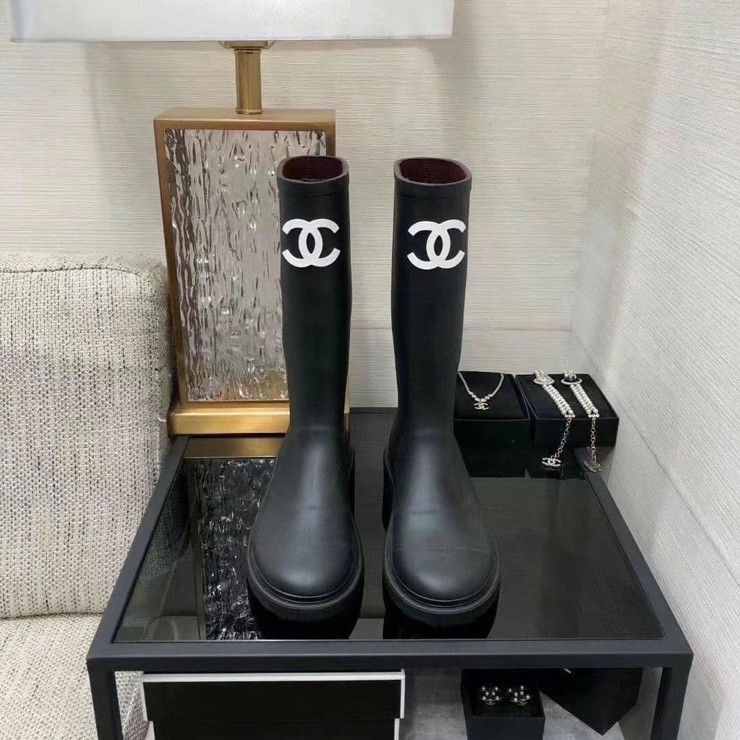 26xx Correct Logo 1 Bottes hautes pour femmes, automne-hiver, style court, semelle épaisse, couleur noire, antidérapantes, style chevalière, à se
