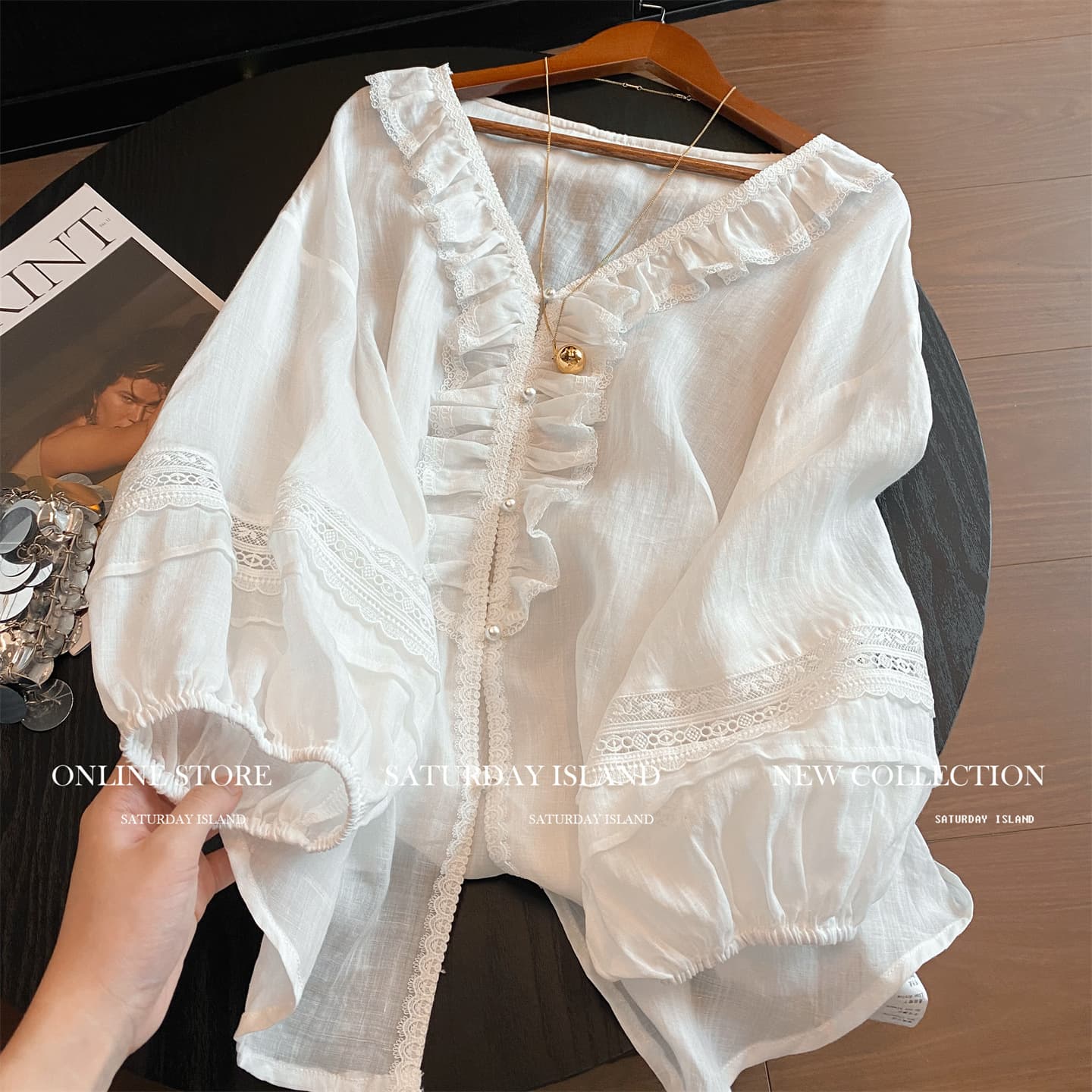 Brand Foreign Trade - De-branded Boutique French Unique Top With V-neck, Puff Sleeves, Gentle Style, Ruffled Lace Shirt